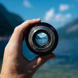 Camera Lens Buying Guide 2026: How To Choose the Right Camera Lens