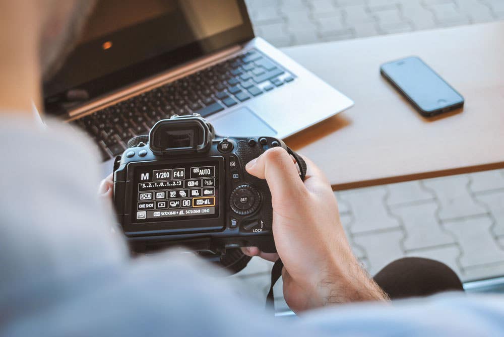 Beginner's Guide To Filming With A DSLR Camera