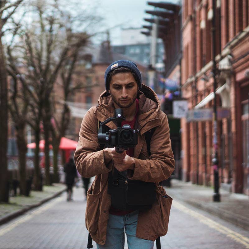 5 tips for choosing a travel gimbal for vlogging in 2026 — DJI and Zhiyun gimbals for mirrorless cameras and smartphones