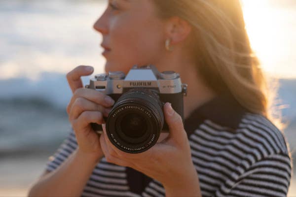 Fujifilm X-T50 Mirrorless Camera Review