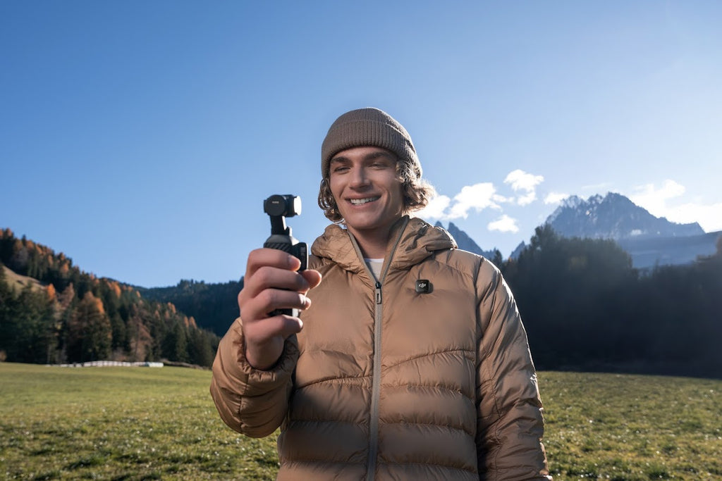 DJI Osmo Pocket 4 Creator Combo