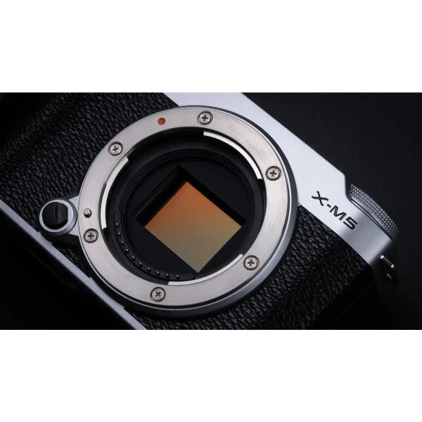 Fujifilm X-M5 + 27mm Kit Silver