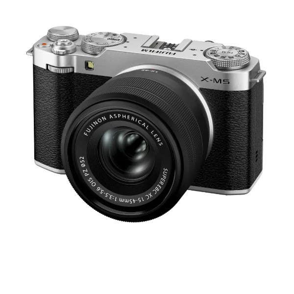 Fujifilm X-M5 + 15-45mm - Silver