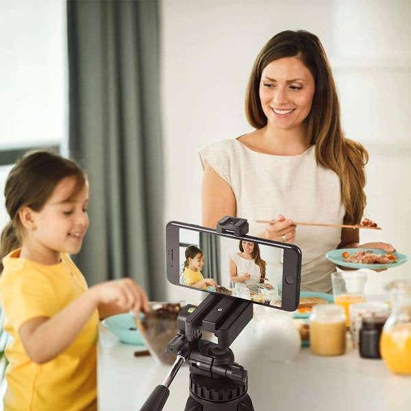 Gizomos G100 Tripod - Includes Phone holder & Case