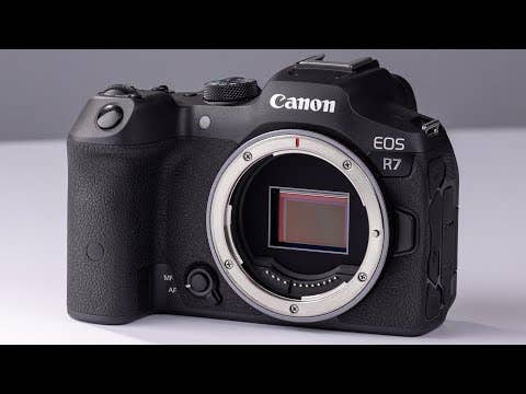 Canon EOS R7 Kit w/18-150mm - Canon RePack Stock