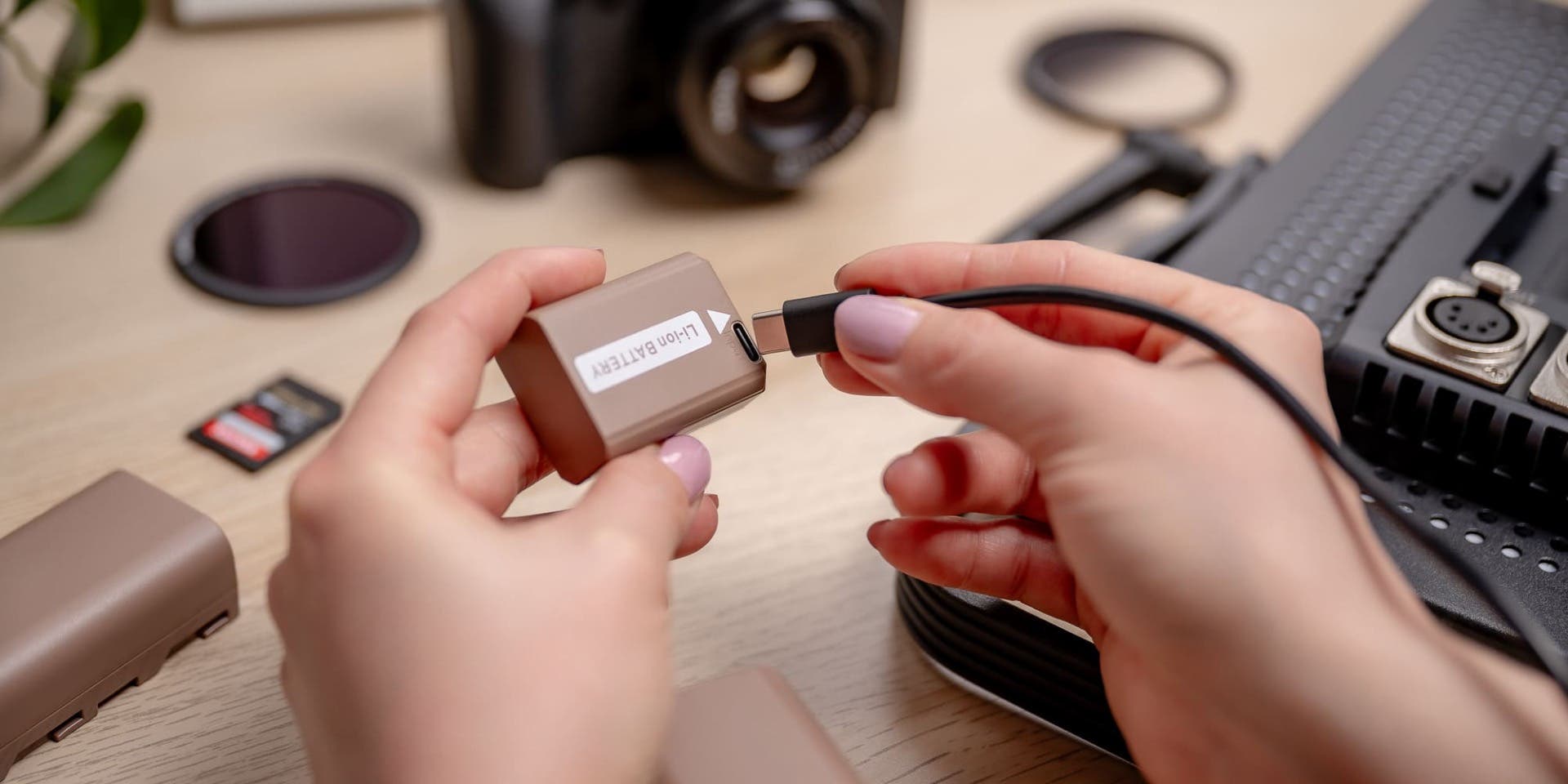 Newell Sony FZ100 USBC Battery