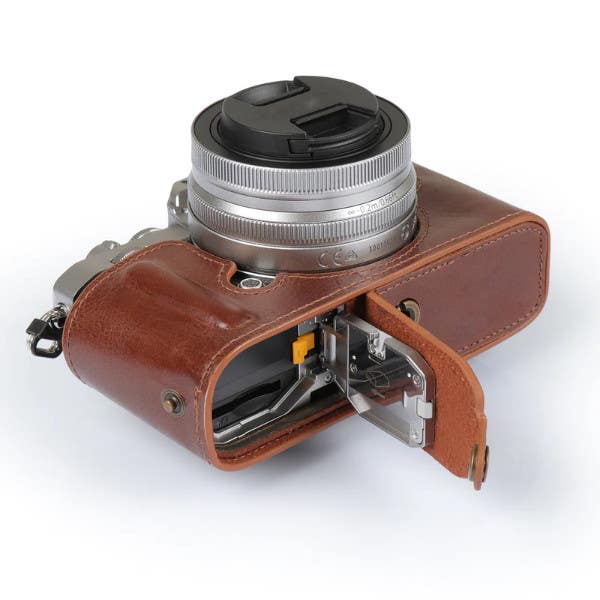 MegaGear Leather Case with Strap - Nikon ZFC - Tan