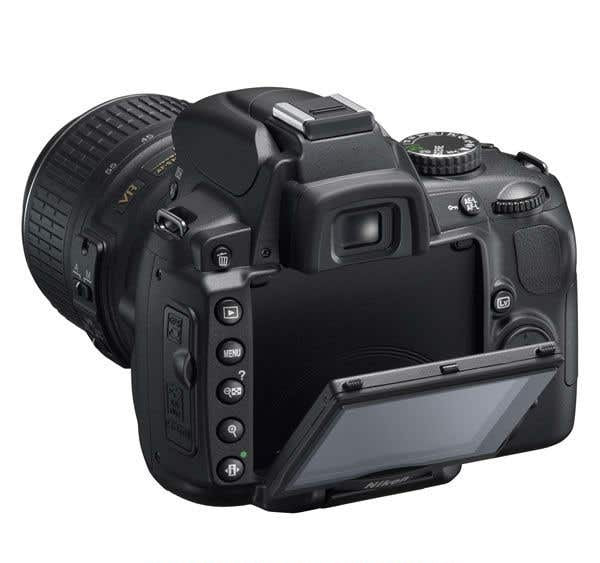 Nikon D5000 + 18-55mm VR | Secondhand