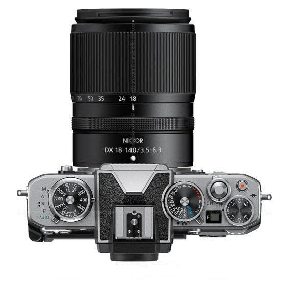 Nikon Z fc + 18-140mm - Silver/Black