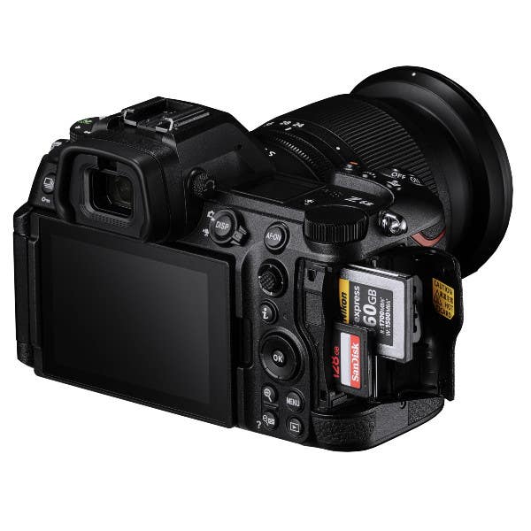 Nikon Z6III + 24-200mm F4-6.3 Kit