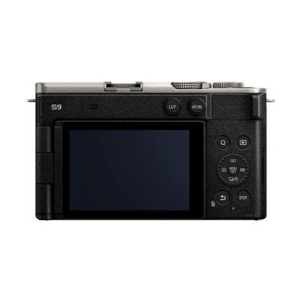Panasonic Lumix S9