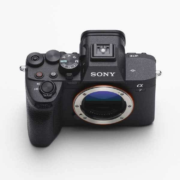 Sony A7 Mark IV + 24-105mm f4 Kit