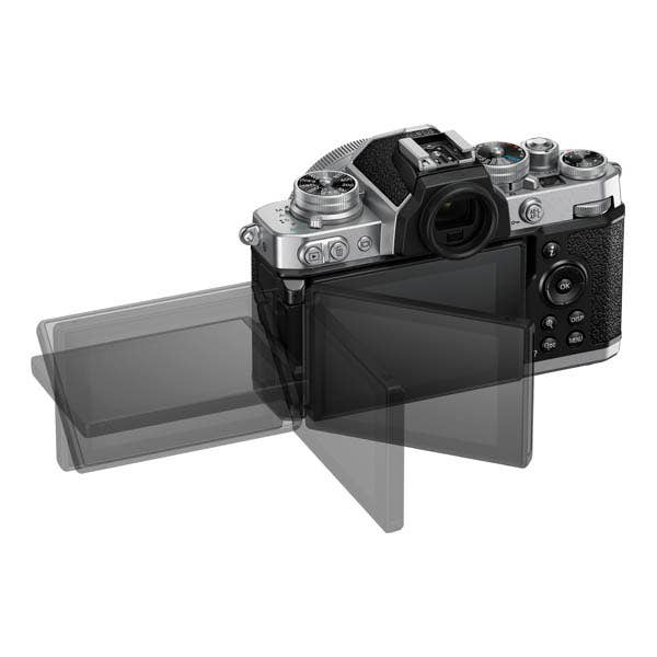 Nikon Z fc + 18-140mm - Silver/Black