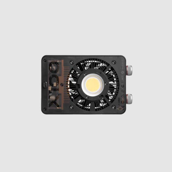 Zhiyun-Tech Molus X100 100W Cob Light - Combo Kit