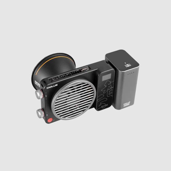 Zhiyun-Tech Molus X100 100W Cob Light - Combo Kit