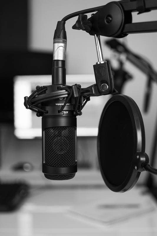 3 essential pieces pf equipment to start a podcast